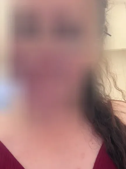 Ayse, 29
