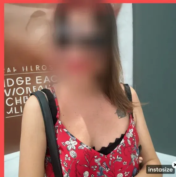 Elena, 37