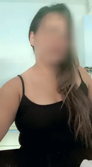 Juliane, 39