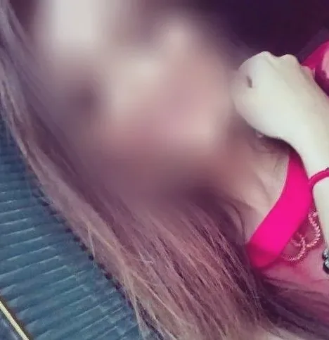 Marina, 32