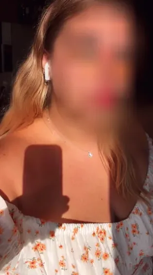 Nele, 27