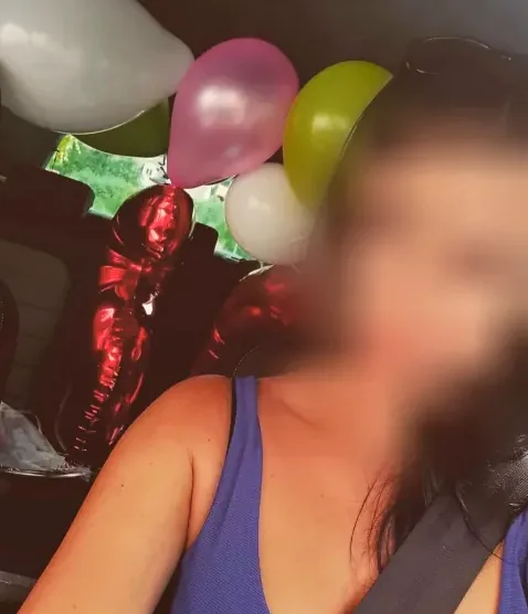 Pia, 24