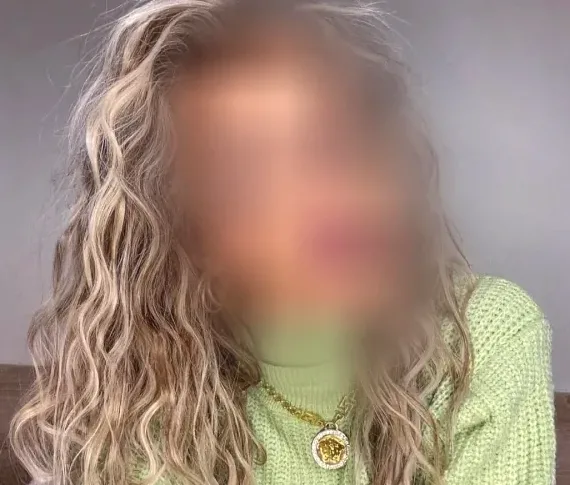 Viktoria, 35