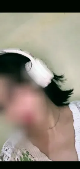 Yasmin, 30